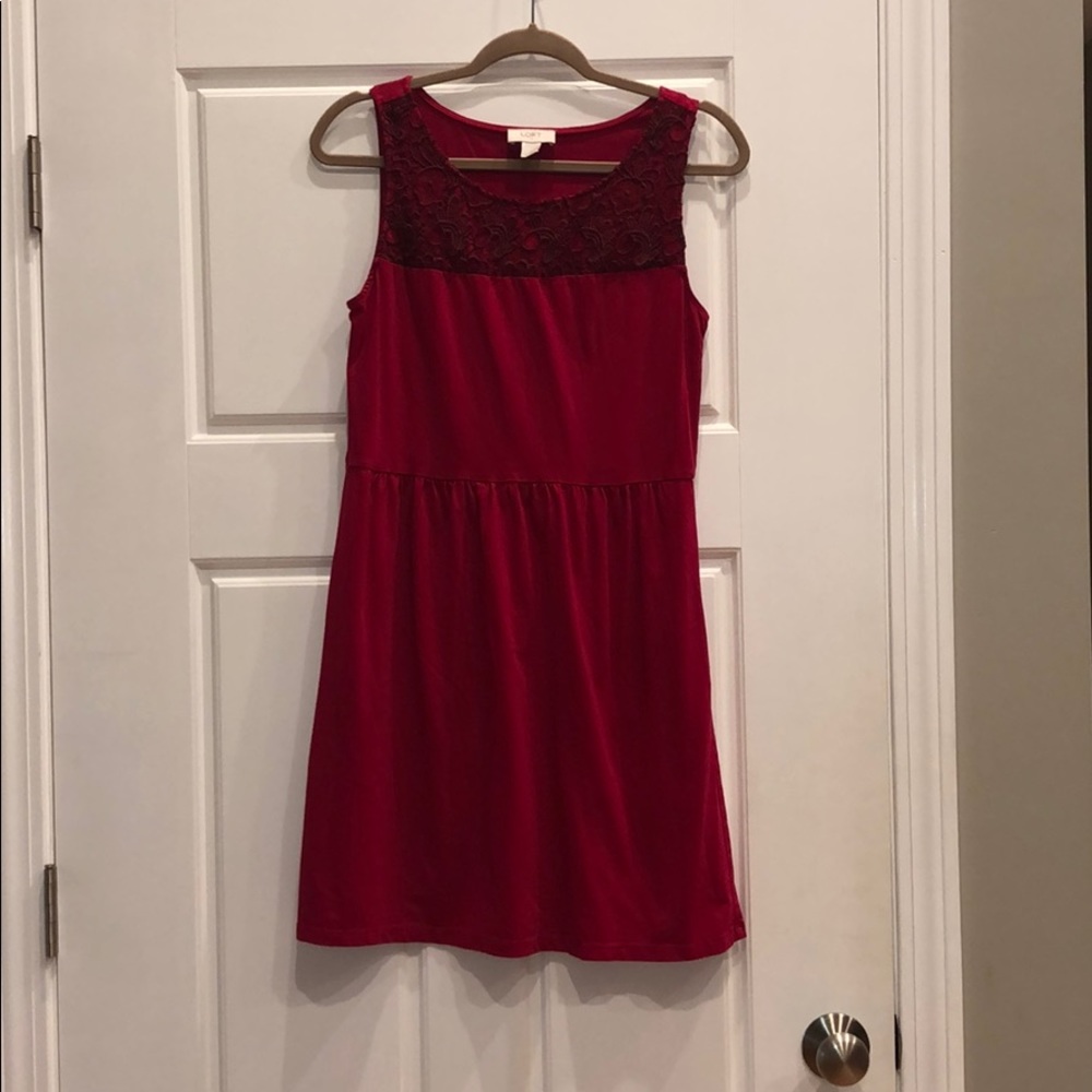 Lightweight, lace detail dress